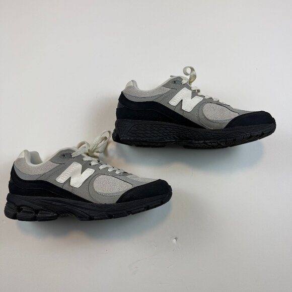 New Balance x Basement 2002R - Picture 2 of 6